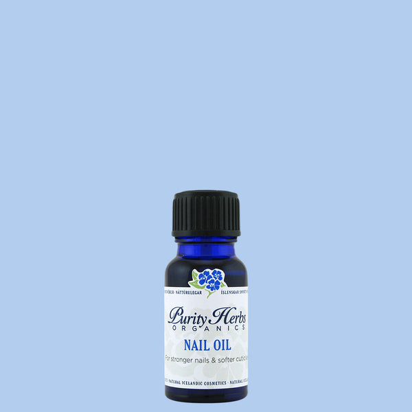 Nail oil hydrates your nails and helps to prevent cracking and peeling. 